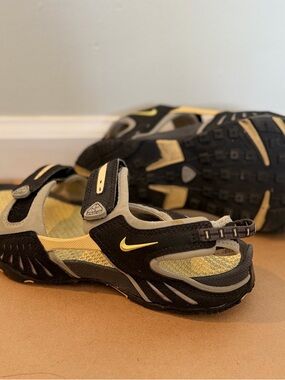 Nike  Adjustable Black & Yellow Water Sandals